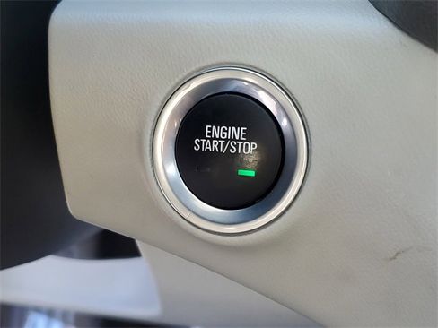 Used 2019 GMC Terrain Denali w/ LPO, Floor Liner Package image 18