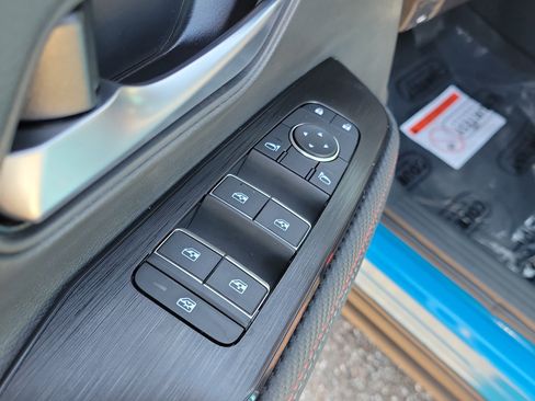 New 2026 Nissan Kicks SR image 21