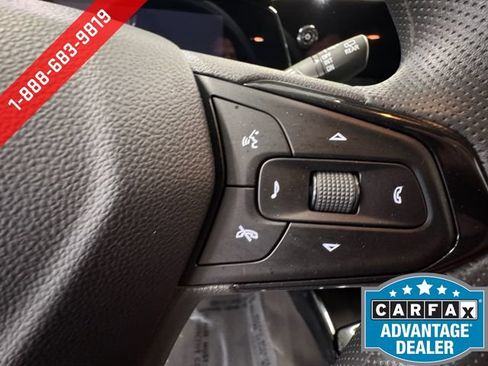 Used 2025 Chevrolet Trax LT FWD image 19