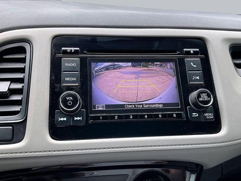 Certified 2021 Honda HR-V LX image 26