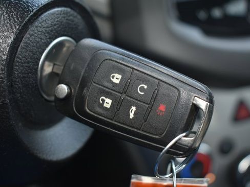 Used 2014 Chevrolet Sonic LT image 21