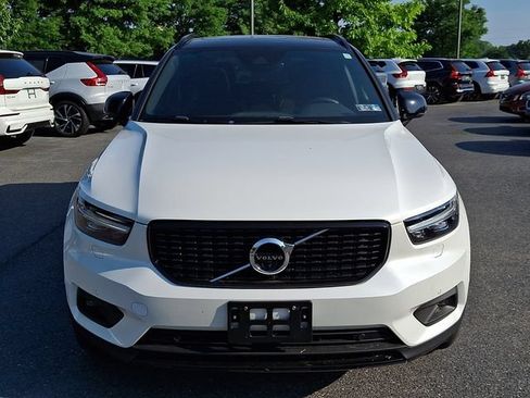 Used 2021 Volvo XC40 T5 R-Design w/ Advanced Package AWD/4WD image 2