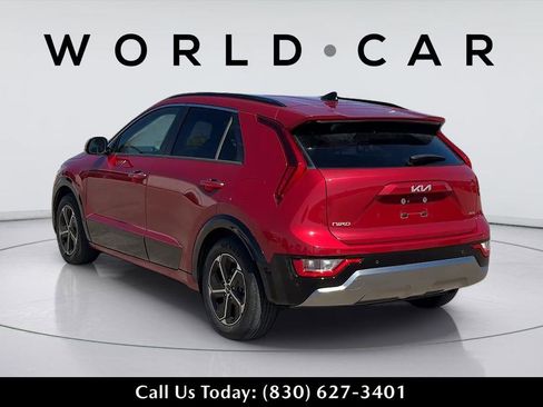 Used 2023 Kia Niro SX w/ Syntex, Navigation, Sunr image 5