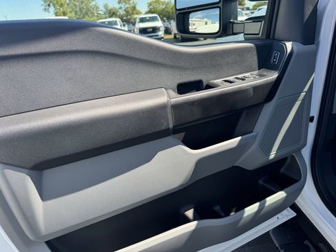 New 2026 Ford F250 XL w/ FX4 Off-Road Package image 9