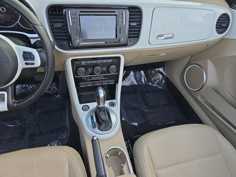 Used 2019 Volkswagen Beetle 2.0T S image 19