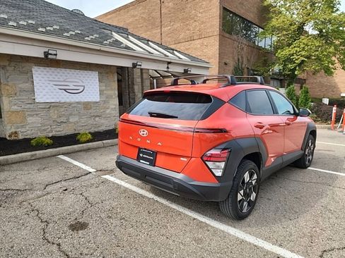 Used 2025 Hyundai Kona SEL image 4