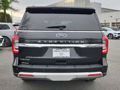 Used 2023 Ford Expedition Limited image 6