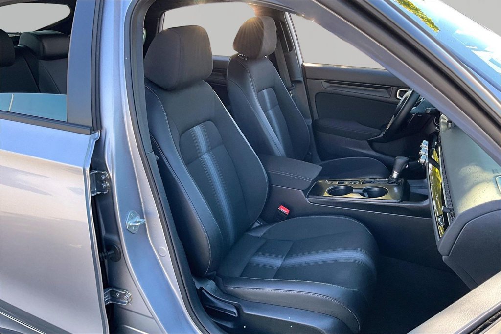 Used 2025 Honda Civic Sport image 19