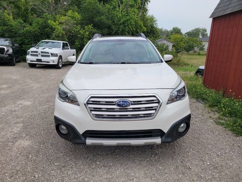 Used 2016 Subaru Outback 3.6R Limited AWD/4WD image 2