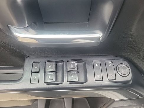 Used 2015 Chevrolet Silverado 1500 LT w/ Rally 2 Edition image 15