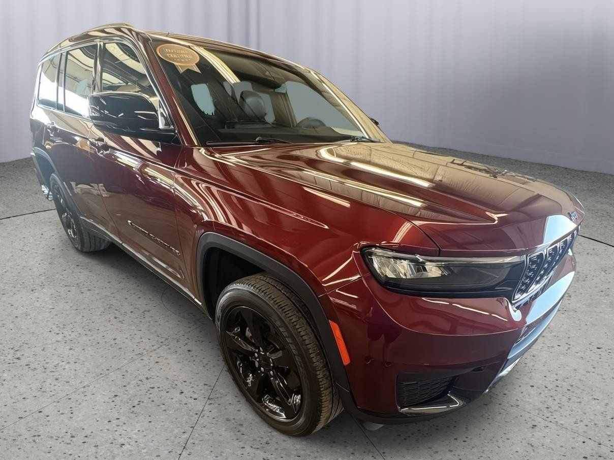 Used 2023 Jeep Grand Cherokee L Laredo AWD/4WD image 5