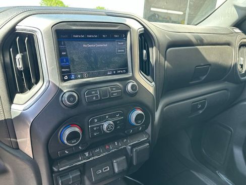 Used 2022 Chevrolet Silverado 2500 LT w/ Fleet Comfort Package AWD/4WD image 17
