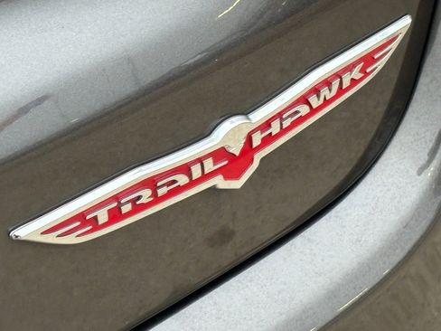 Used 2018 Jeep Compass Trailhawk w/ Navigation Group image 9