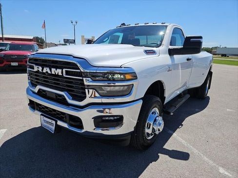 New 2026 RAM 3500 Tradesman AWD/4WD image 31