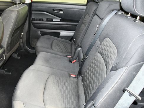 Used 2022 Nissan Pathfinder SV image 46