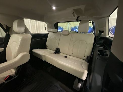 Used 2019 Ford Expedition Platinum RWD image 14