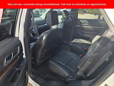 Used 2018 Ford Explorer Limited w/ Equipment Group 301A image 9