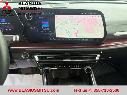 Used 2025 Chevrolet Traverse RS w/ LPO, Floor Liner Package AWD/4WD image 39