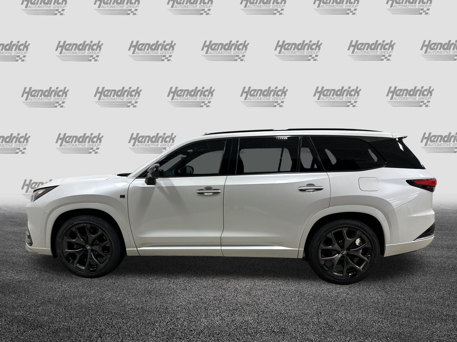 Certified 2026 Lexus TX 500h AWD w/ Technology Package image 7