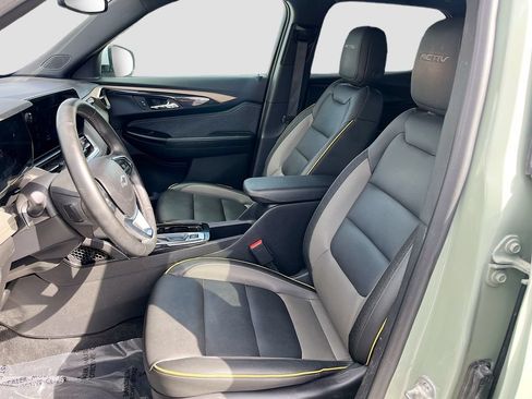 Used 2025 Chevrolet TrailBlazer ACTIV w/ Convenience Package AWD/4WD image 20