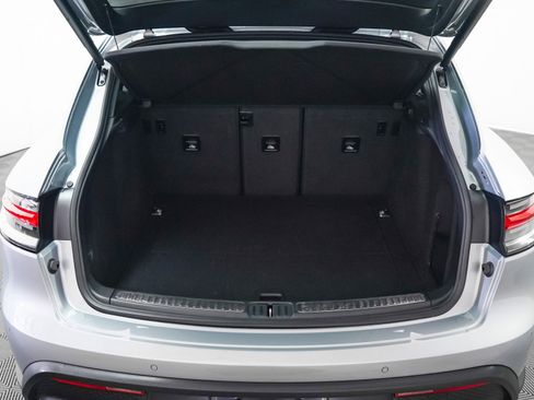Certified 2025 Porsche Macan image 28