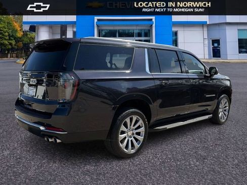 New 2026 Chevrolet Suburban Premier AWD/4WD image 5