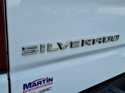 Used 2020 Chevrolet Silverado 1500 LT w/ Texas Edition image 15