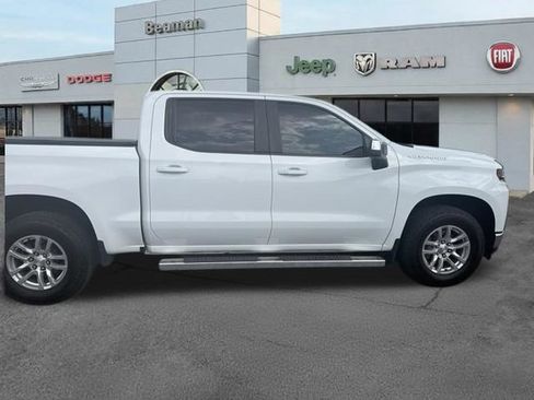 Used 2021 Chevrolet Silverado 1500 LT w/ Convenience Package II AWD/4WD image 3