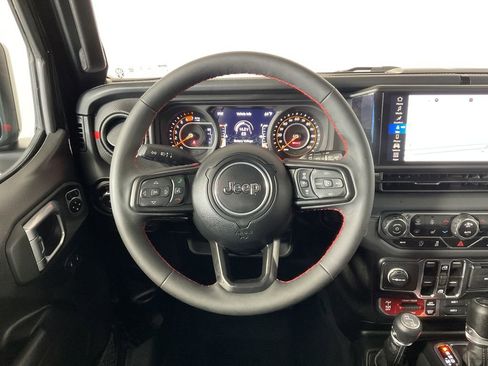 Used 2024 Jeep Wrangler Unlimited Rubicon w/ Technology Group image 12