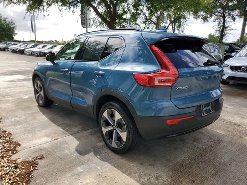 Certified 2023 Volvo XC40 B5 Plus w/ Driver Assist Package AWD/4WD image 4