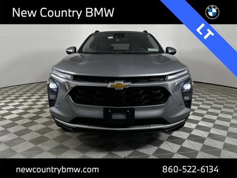 Used 2024 Chevrolet Trax LT w/ Driver Confidence Package image 2