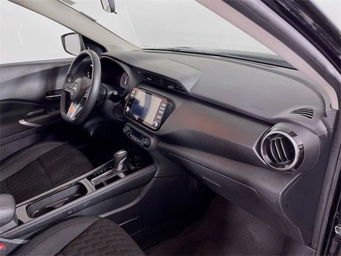 Used 2022 Nissan Kicks SV image 28