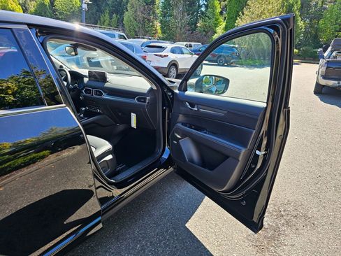 New 2025 MAZDA CX-5 AWD 2.5 S w/ Premium Plus Pkg image 29