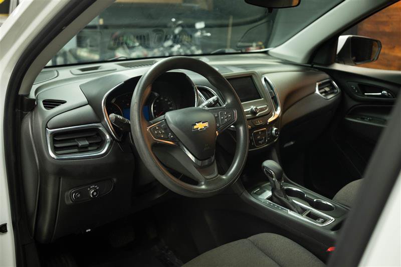 Used 2023 Chevrolet Equinox LT w/ LPO, Floor Liner Package AWD/4WD image 9