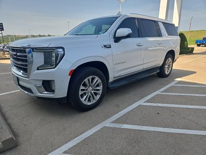 Used 2023 GMC Yukon XL SLT w/ SLT Premium Package
