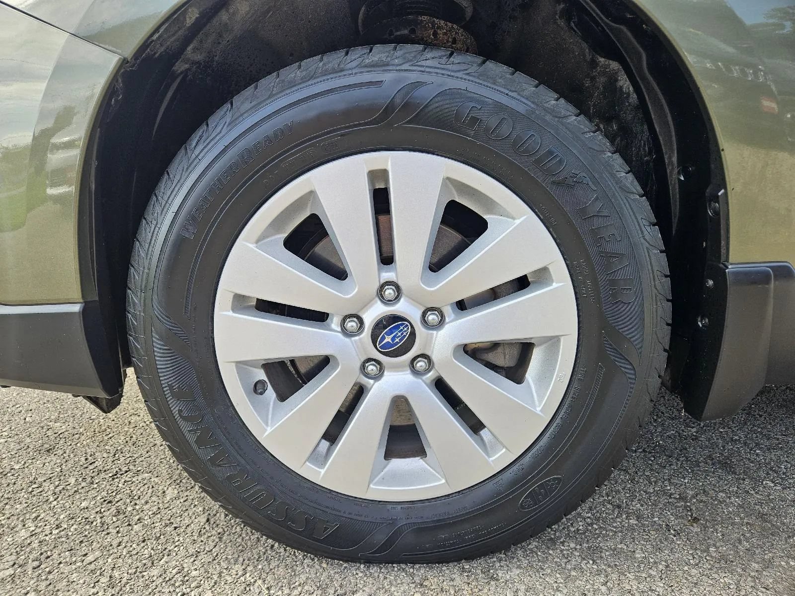 Used 2018 Subaru Outback 2.5i Premium AWD/4WD image 9