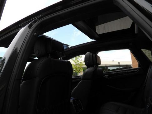 Used 2020 Porsche Macan S AWD/4WD image 46