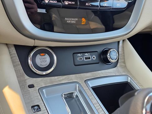 Used 2024 Nissan Murano SL image 28