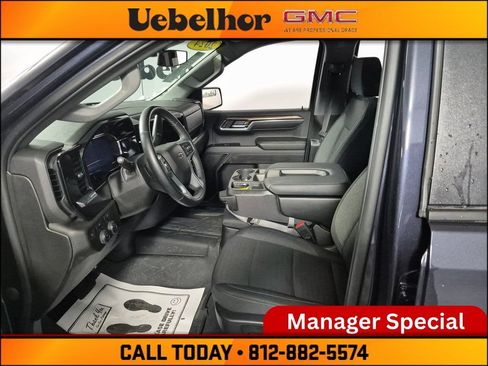 Used 2024 Chevrolet Silverado 1500 RST AWD/4WD image 9