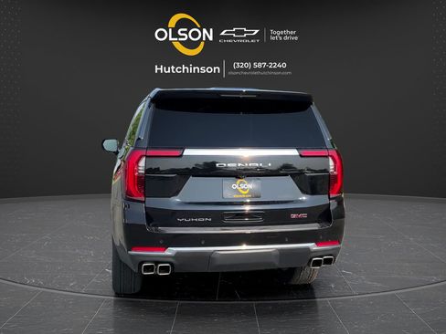 Used 2026 GMC Yukon XL Denali w/ Sun & Power Step Package AWD/4WD image 4