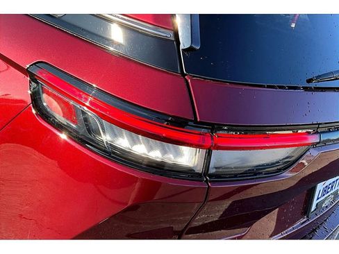 Used 2023 Jeep Grand Cherokee Laredo image 19