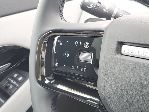 Used 2026 Land Rover Range Rover Evoque S AWD/4WD image 15
