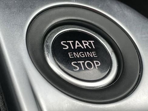 Used 2025 Nissan Sentra SV FWD image 21