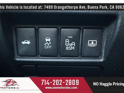 Used 2013 Toyota Avalon Limited w/ Technology Pkg FWD image 41