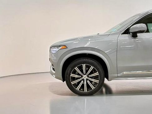 Used 2024 Volvo XC90 B5 Core w/ Protection Package Premier AWD/4WD image 16