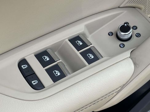 Certified 2024 Audi Q5 e Prestige w/ Prestige Package AWD/4WD image 17