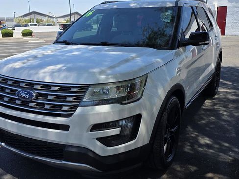 Used 2016 Ford Explorer XLT w/ Equipment Group 201A FWD image 1