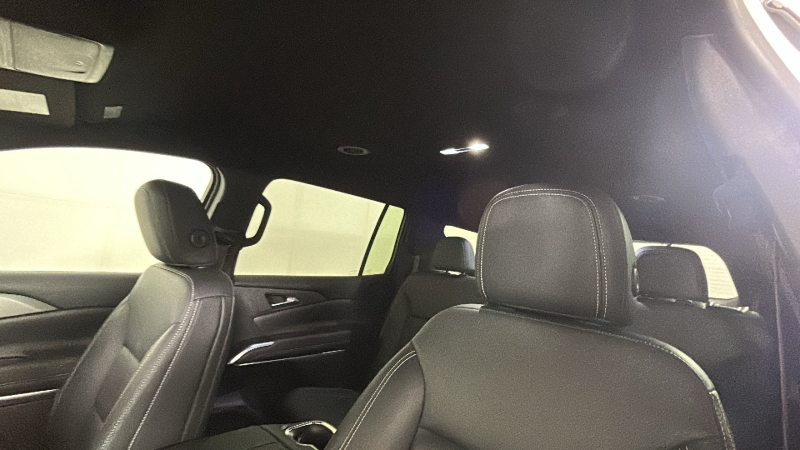 Used 2025 Chevrolet Traverse LT AWD/4WD image 15