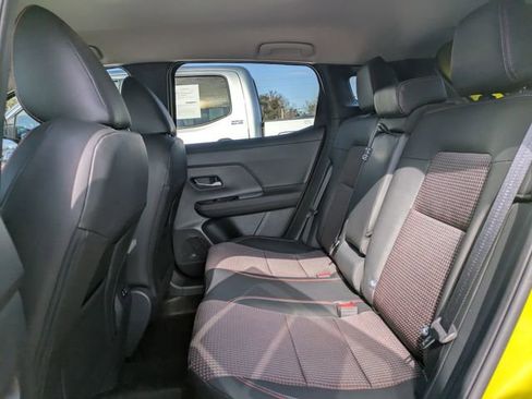 Used 2025 Nissan Kicks SR image 12