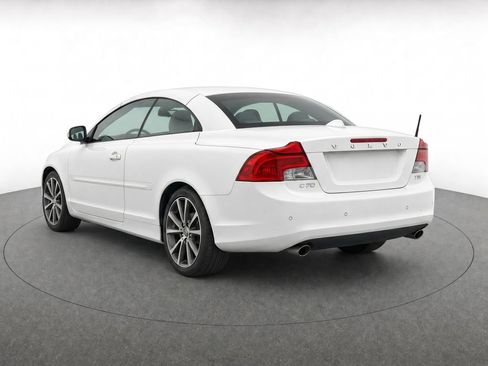 Used 2013 Volvo C70 T5 FWD image 3